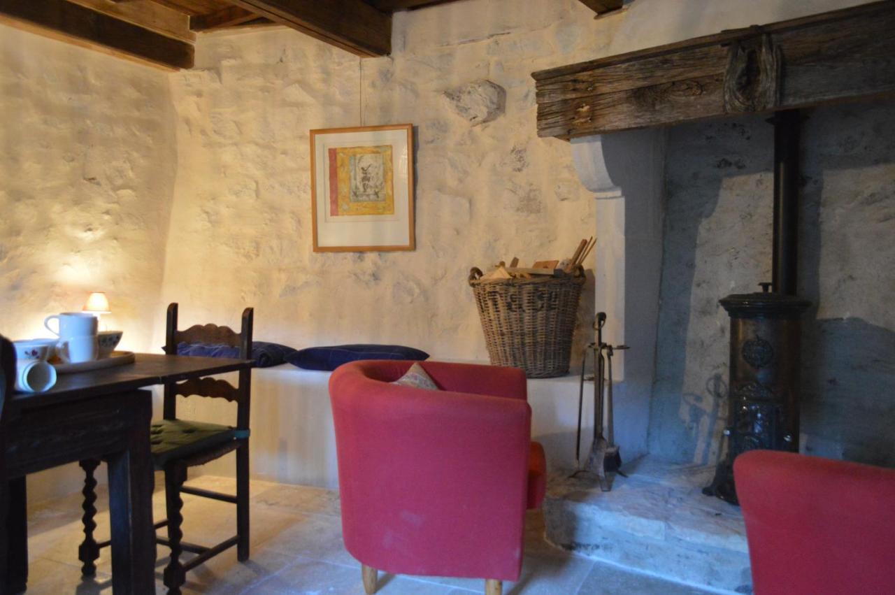 La Calade De Craysoules Villa Bassurels Bagian luar foto